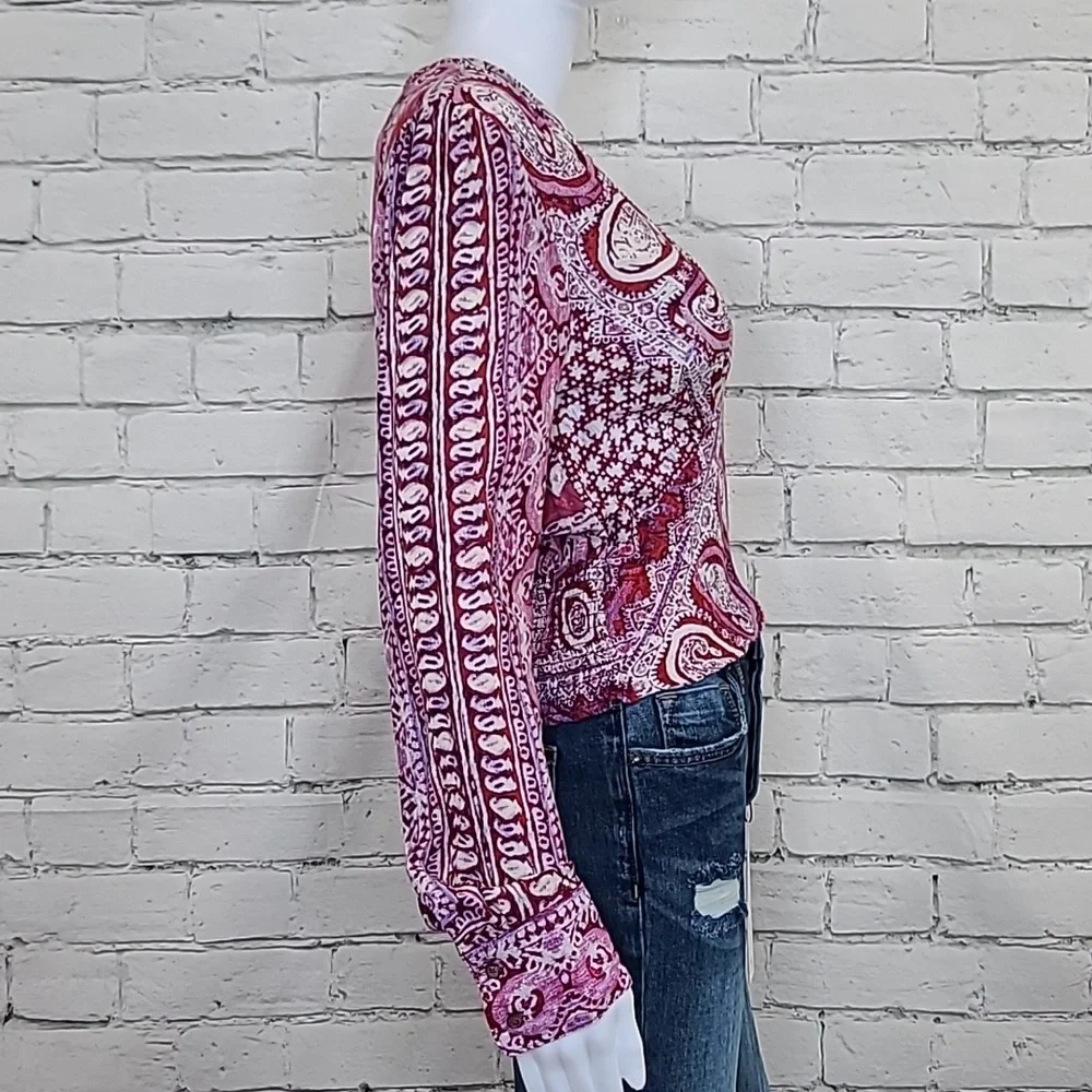 Free People Wild & Free Long Sleeve VNeck Cropped Paisley Print Blouse Red/White